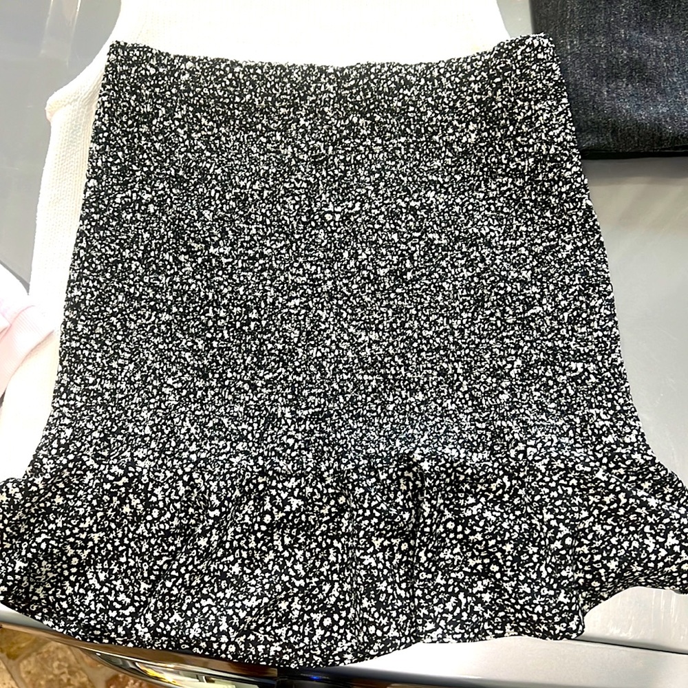 American Threads Skirt! Only worn once…